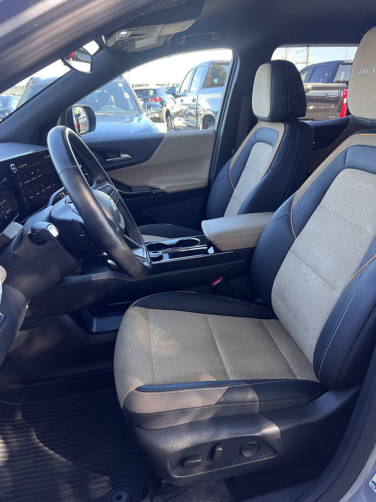 Used 2026 Chevrolet Equinox ACTIV FWD image 4