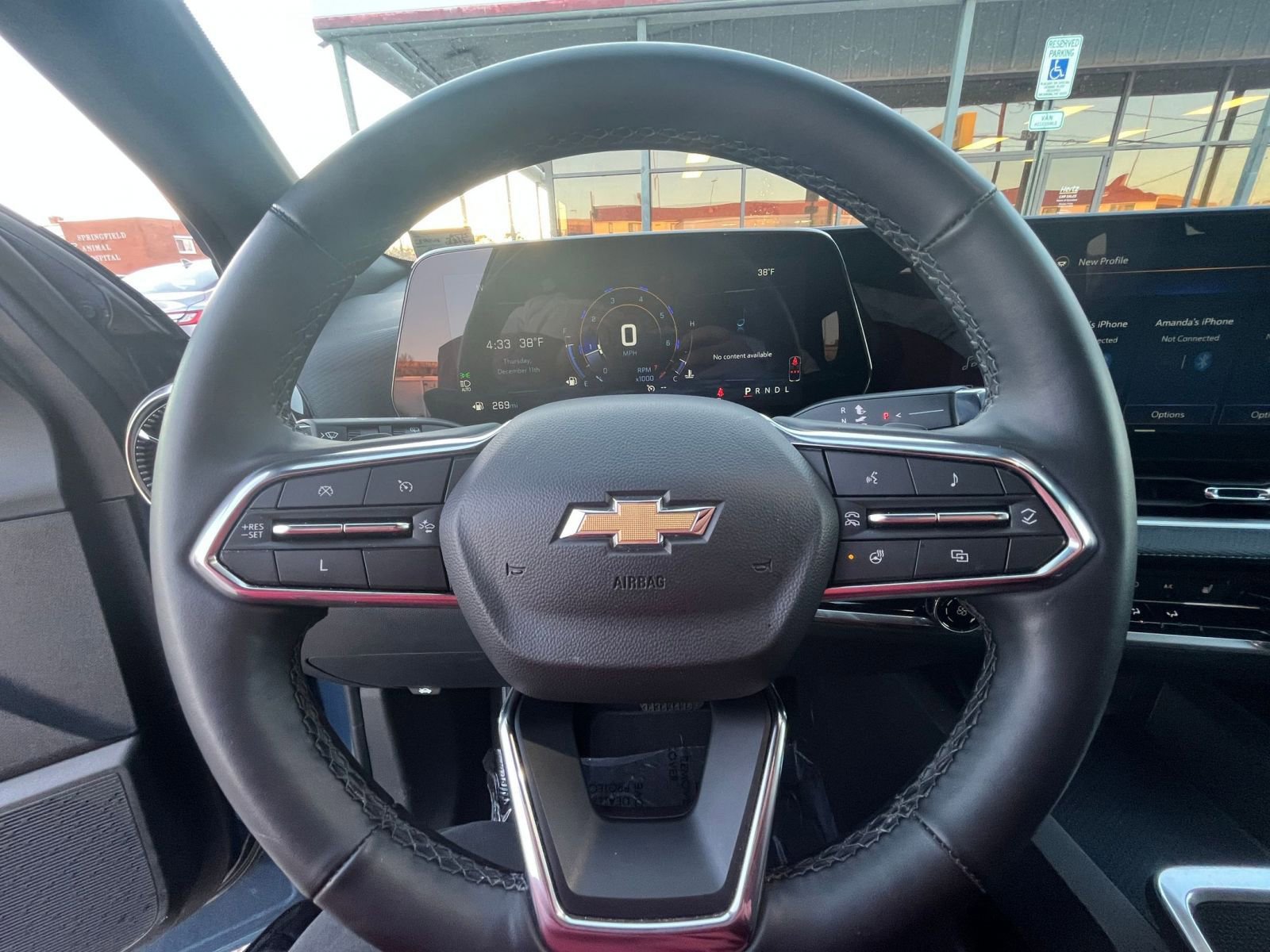 Used 2025 Chevrolet Equinox LT image 28