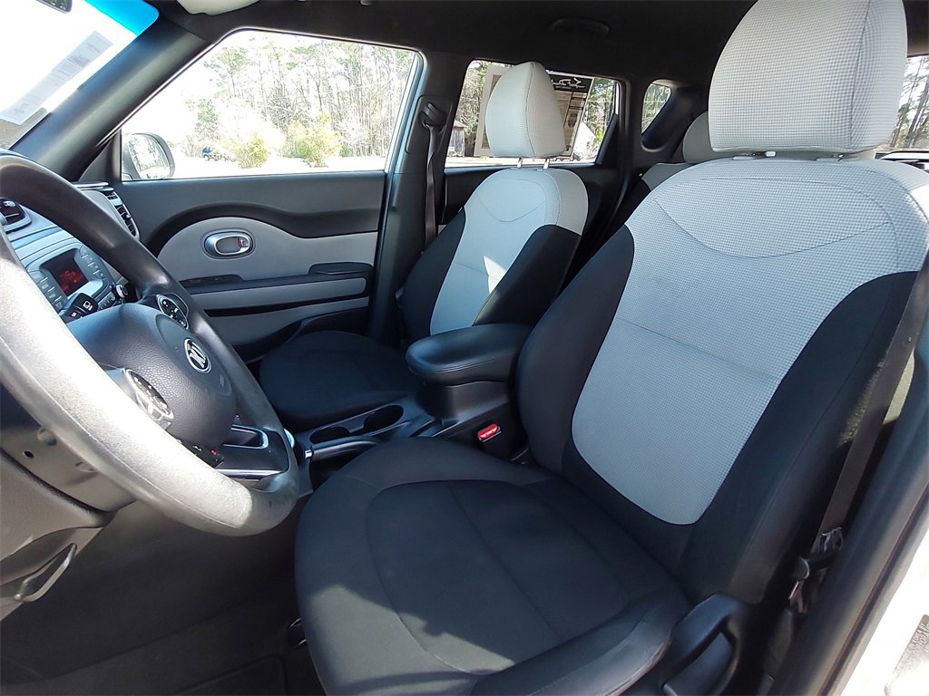 Used 2014 Kia Soul Base image 12