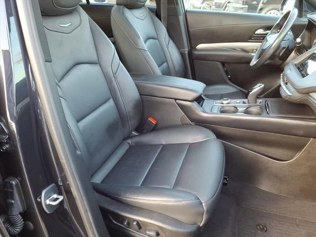 Used 2023 Cadillac XT4 Premium Luxury w/ Cold Weather Package image 23