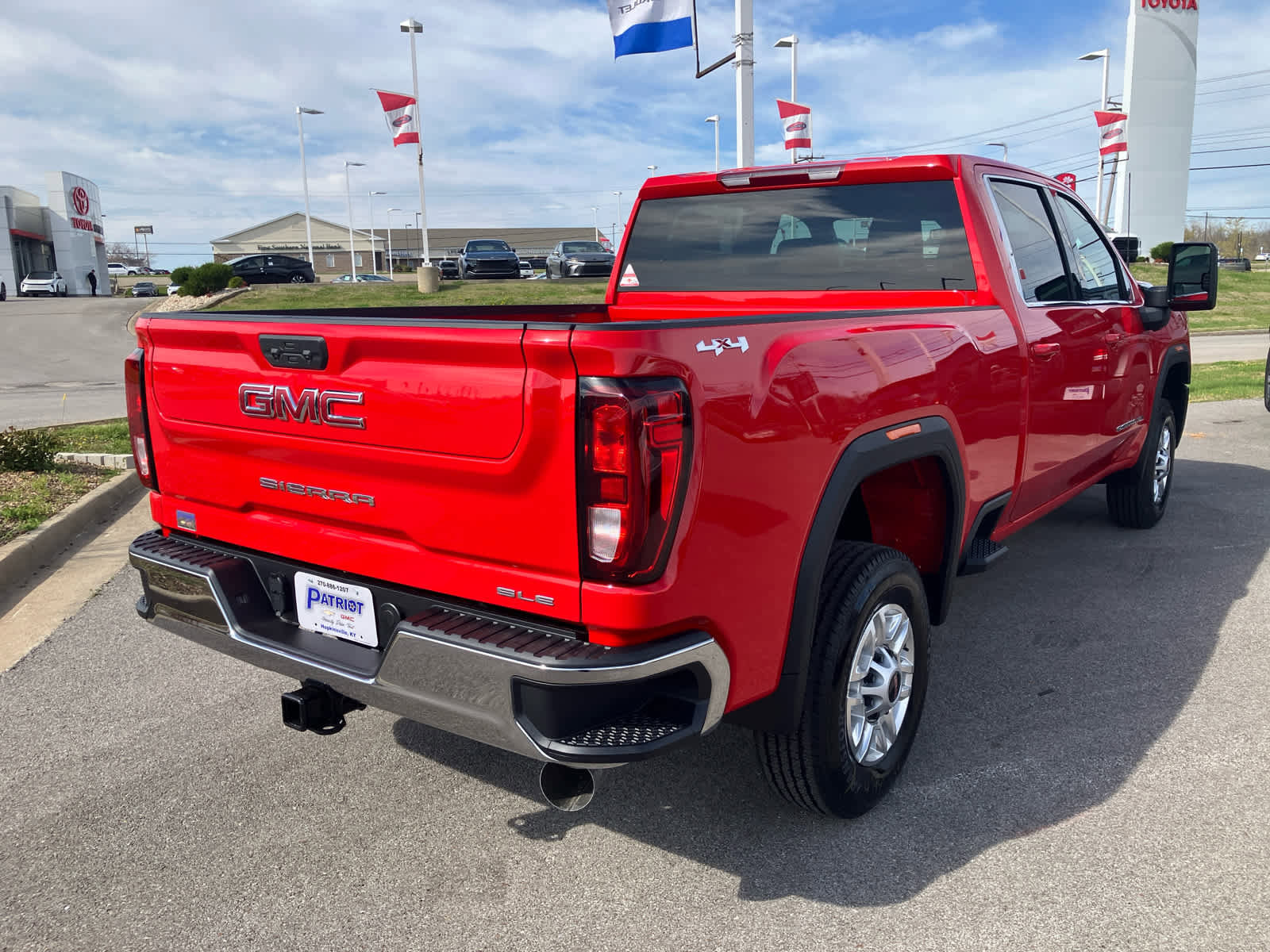 New 2026 GMC Sierra 2500 SLE image 7