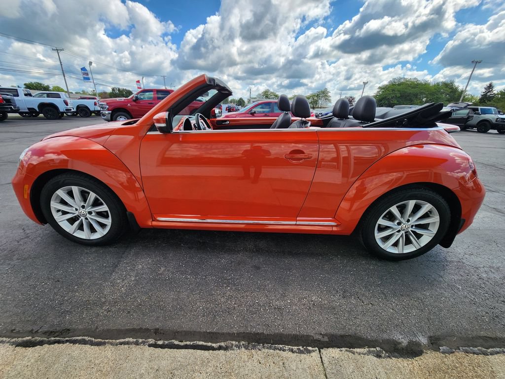 Used 2019 Volkswagen Beetle 2.0T SE FWD image 6