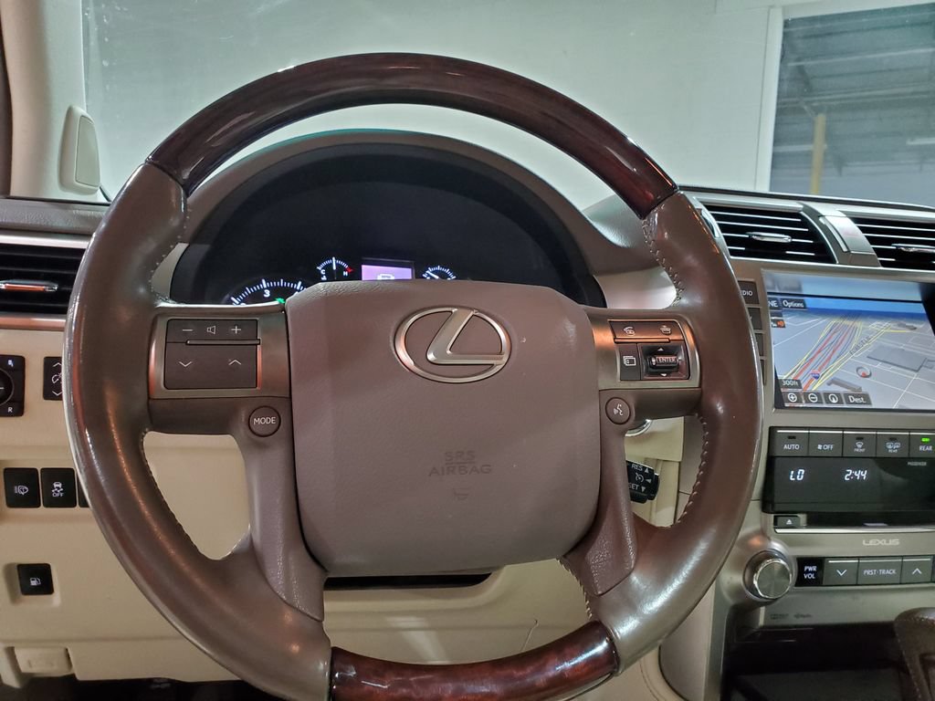 Used 2018 Lexus GX 460 Premium w/ Premium Package AWD/4WD image 28