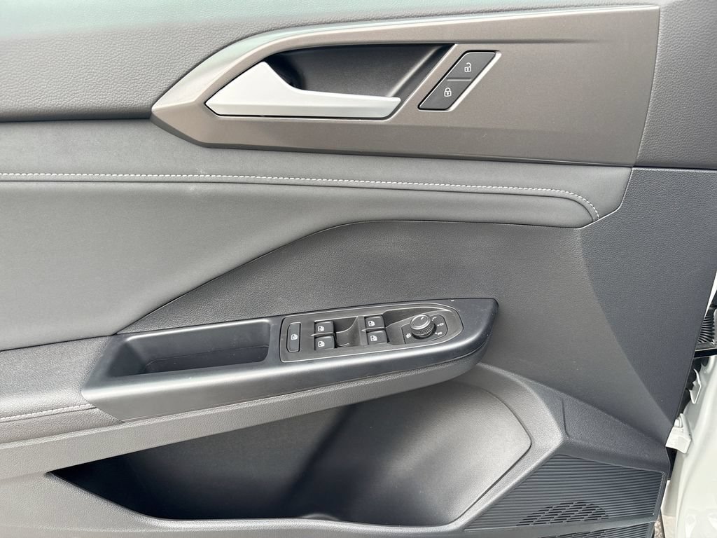 New 2026 Volkswagen Taos SE AWD/4WD image 15