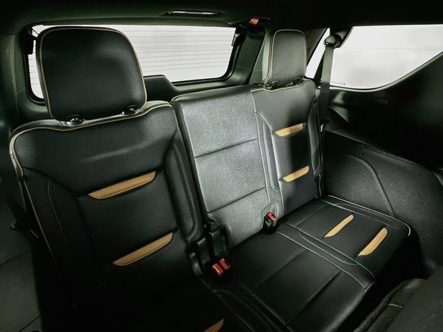 Certified 2024 GMC Yukon AT4 w/ Technology Package AWD/4WD image 34
