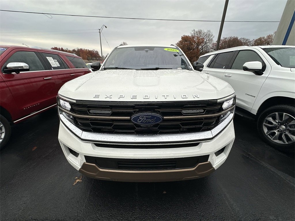 Used 2025 Ford Expedition Max King Ranch image 28