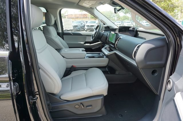 New 2027 Ford Expedition Max Active RWD image 3