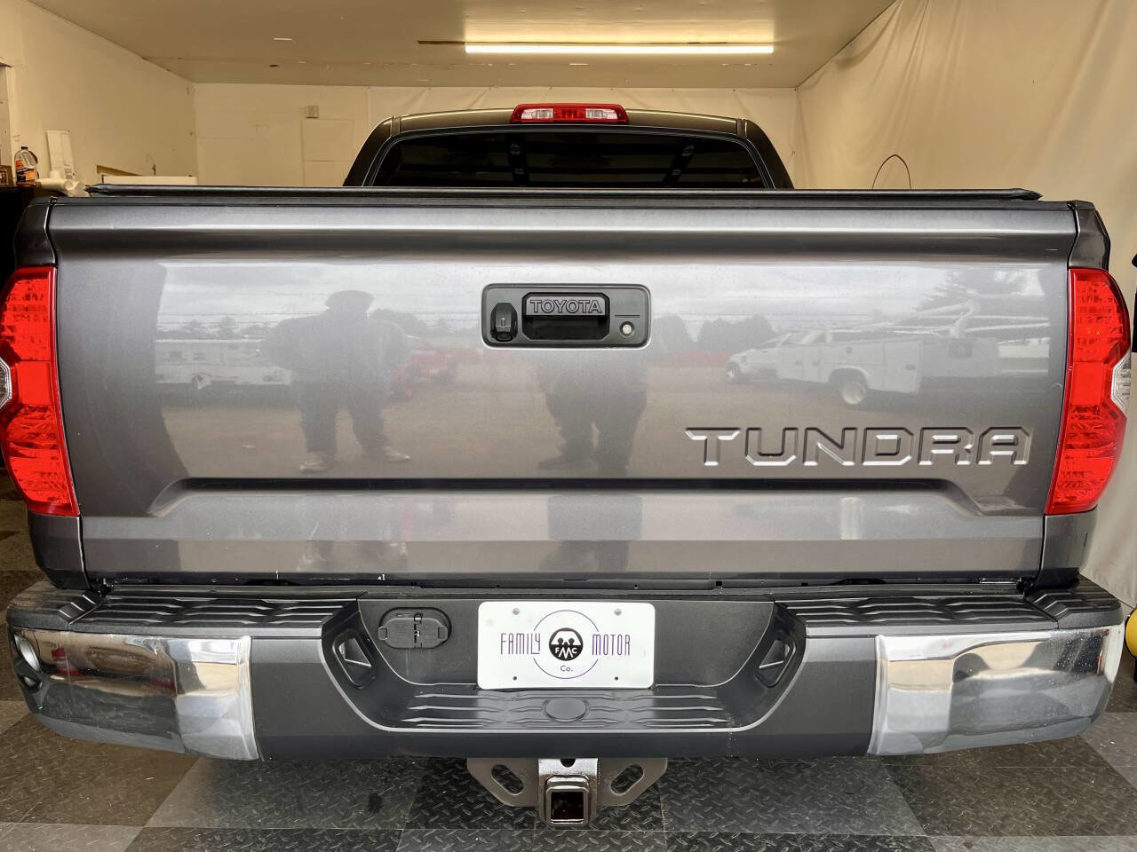 Used 2016 Toyota Tundra SR5 w/ TRD Off Road Package AWD/4WD image 3