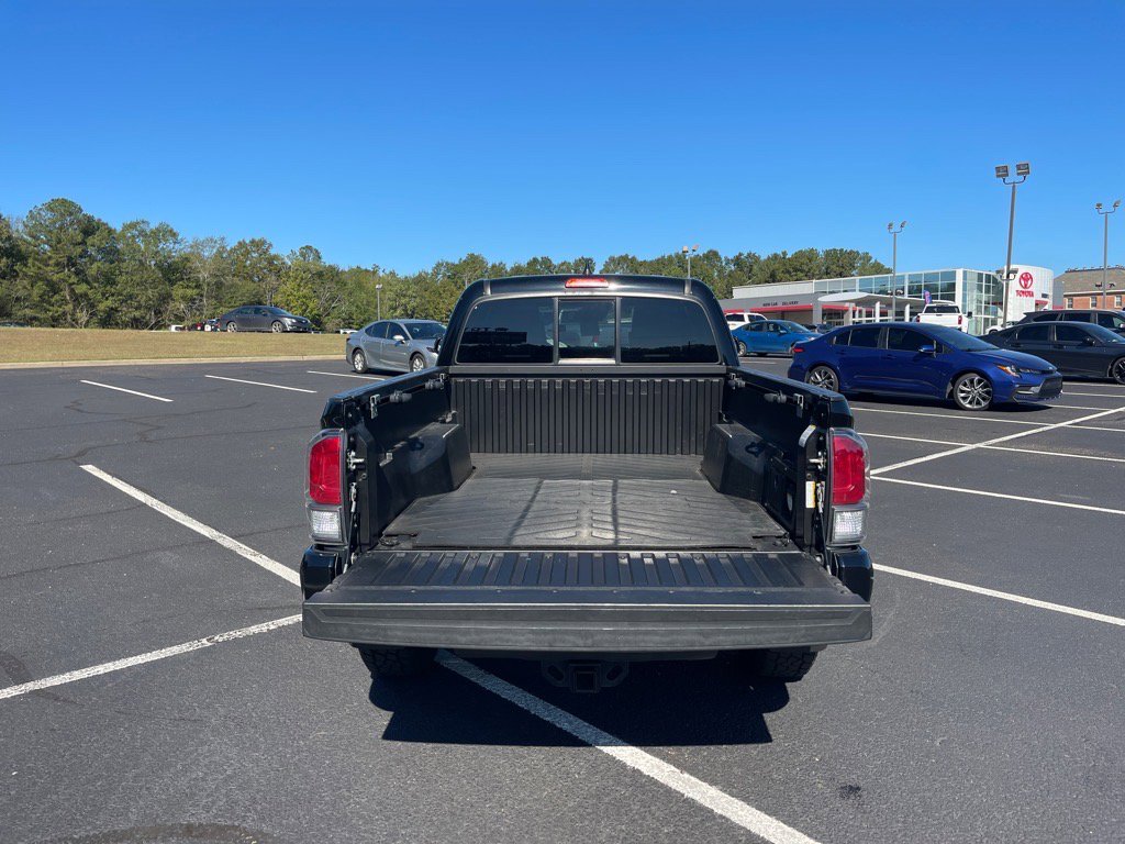 Used 2020 Toyota Tacoma TRD Sport image 16