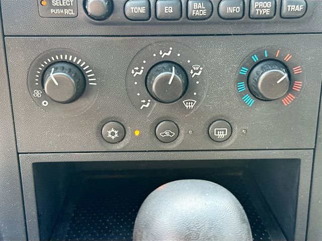 Used 2006 Pontiac Grand Prix FWD image 15