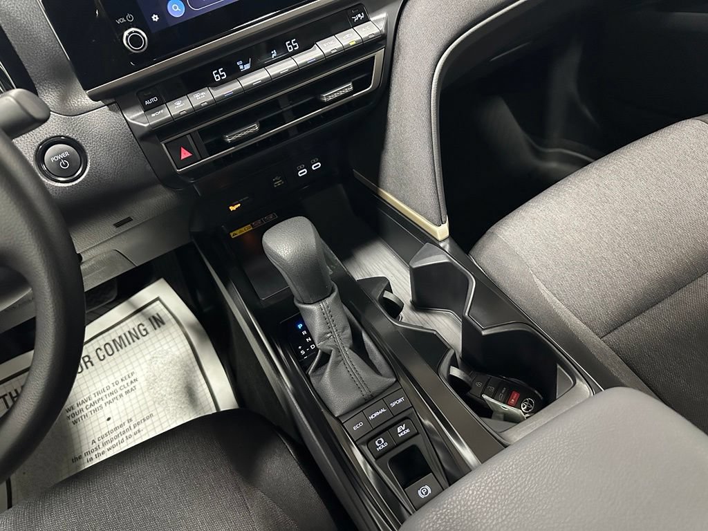Used 2026 Toyota Camry LE FWD image 39