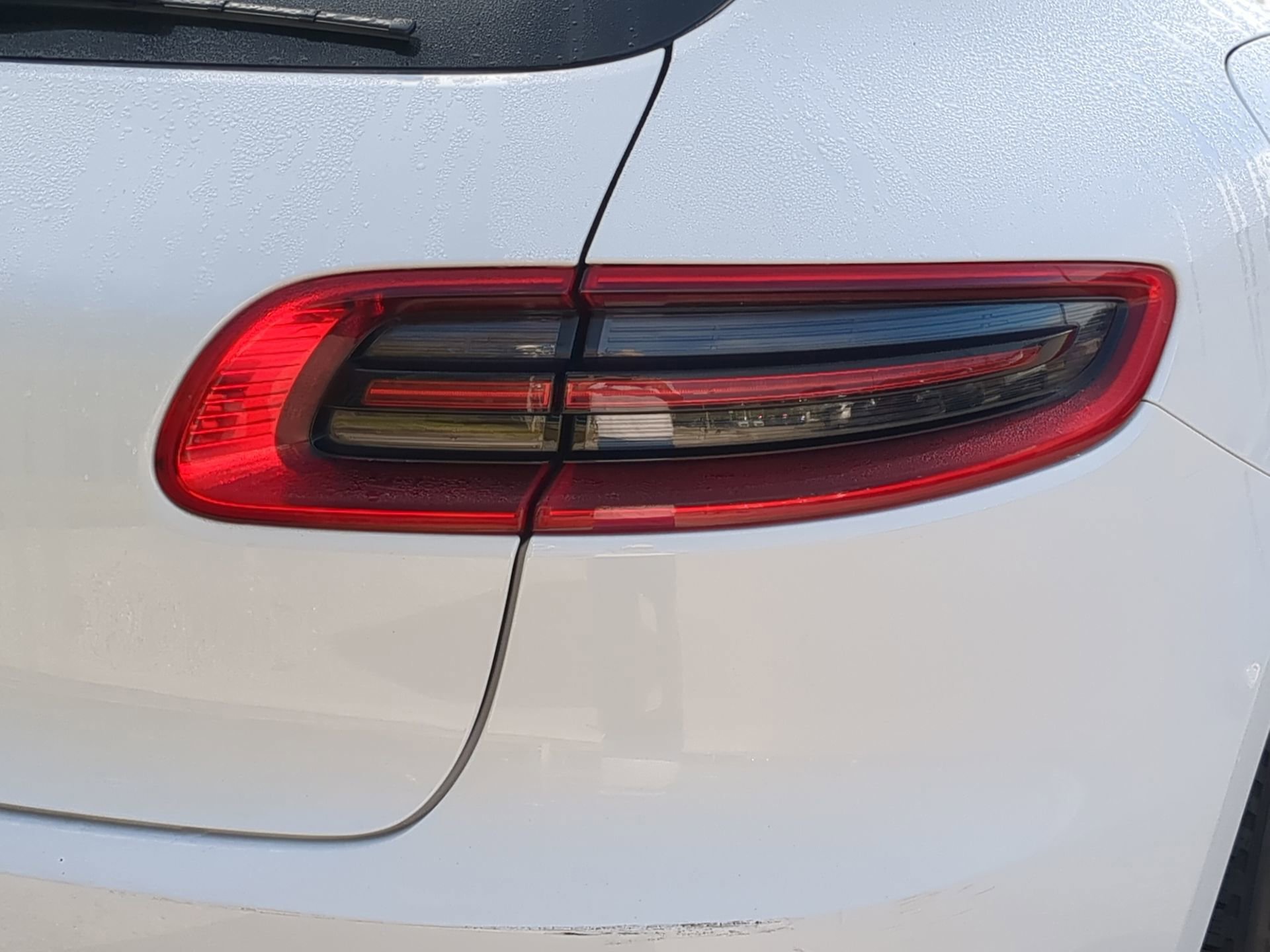 Used 2018 Porsche Macan image 37