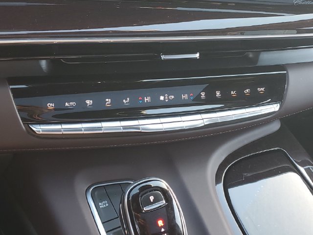 Certified 2021 Cadillac Escalade Premium Luxury Platinum AWD/4WD image 28