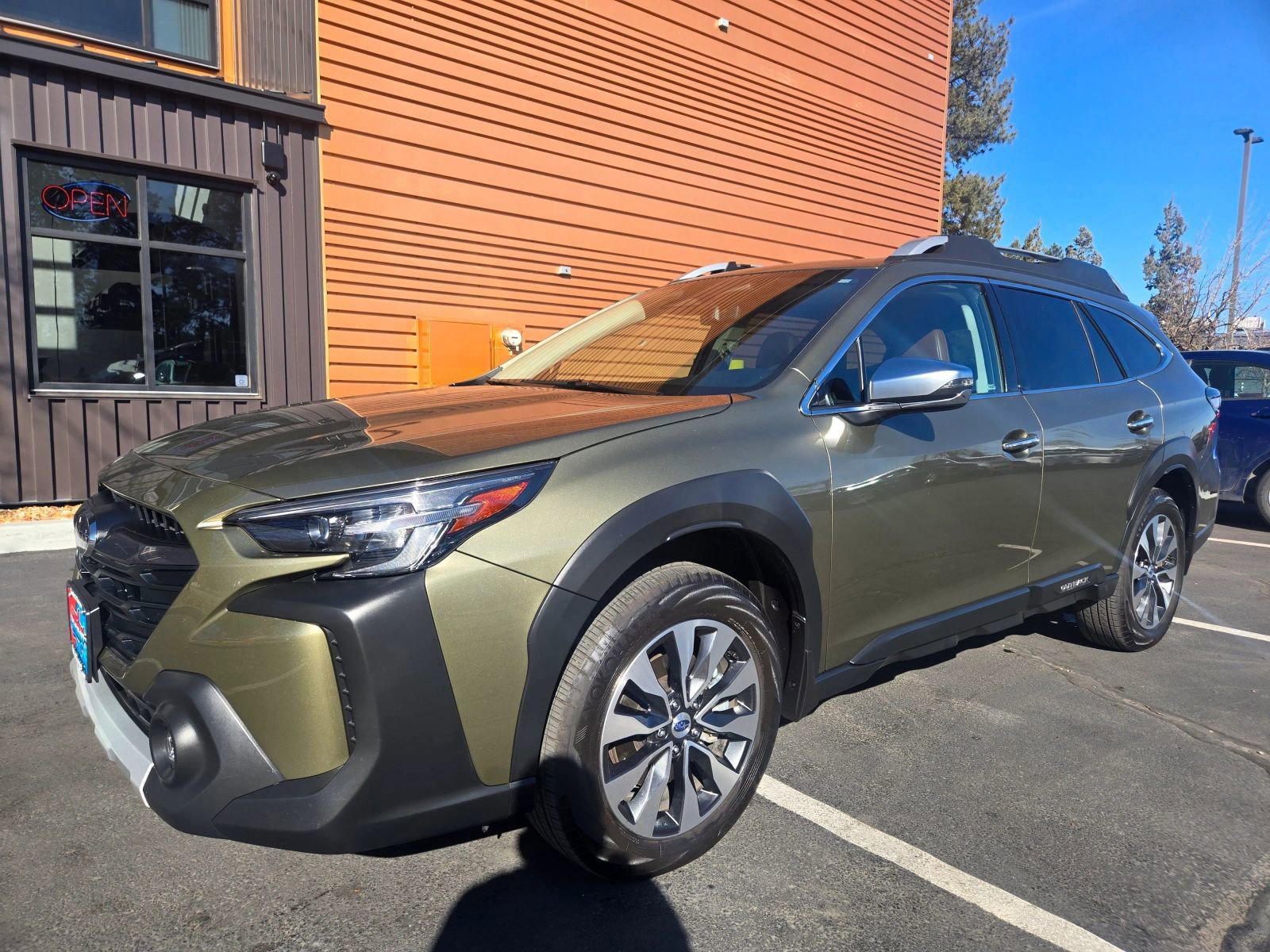 Used 2024 Subaru Outback Touring XT w/ Popular Package #2 image 1