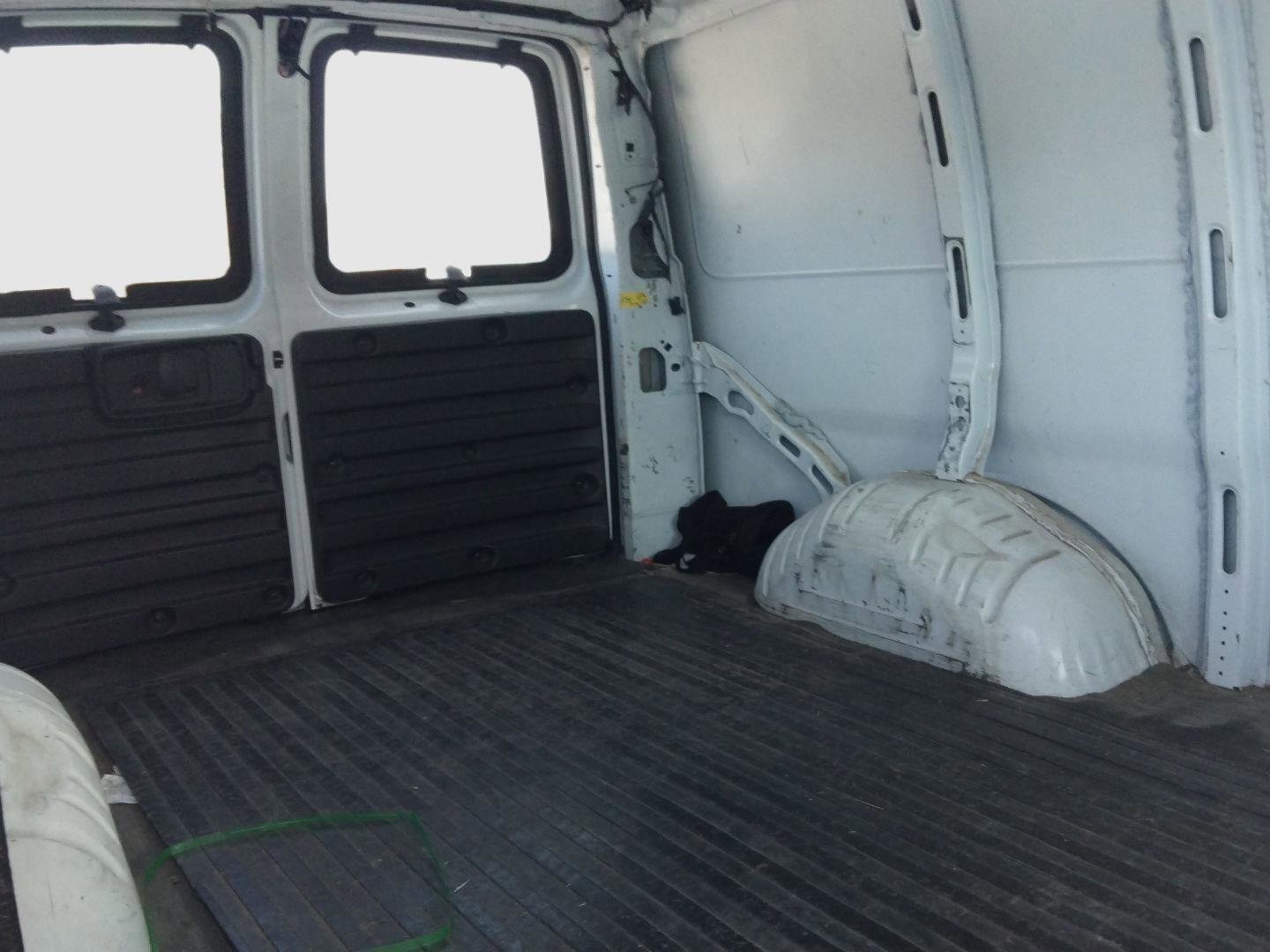 Used 2009 Chevrolet Express 1500 Work Van image 18