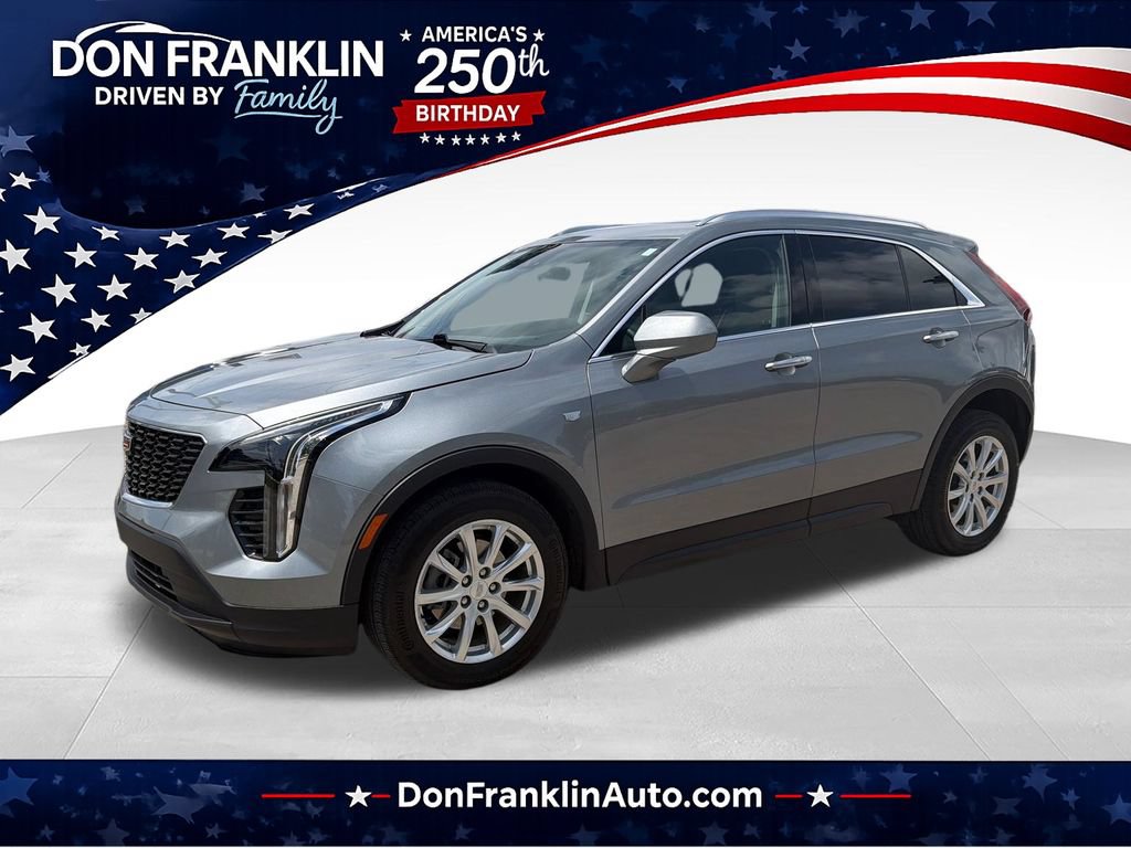 Used 2023 Cadillac XT4 Luxury w/ Cold Weather Package FWD image 1
