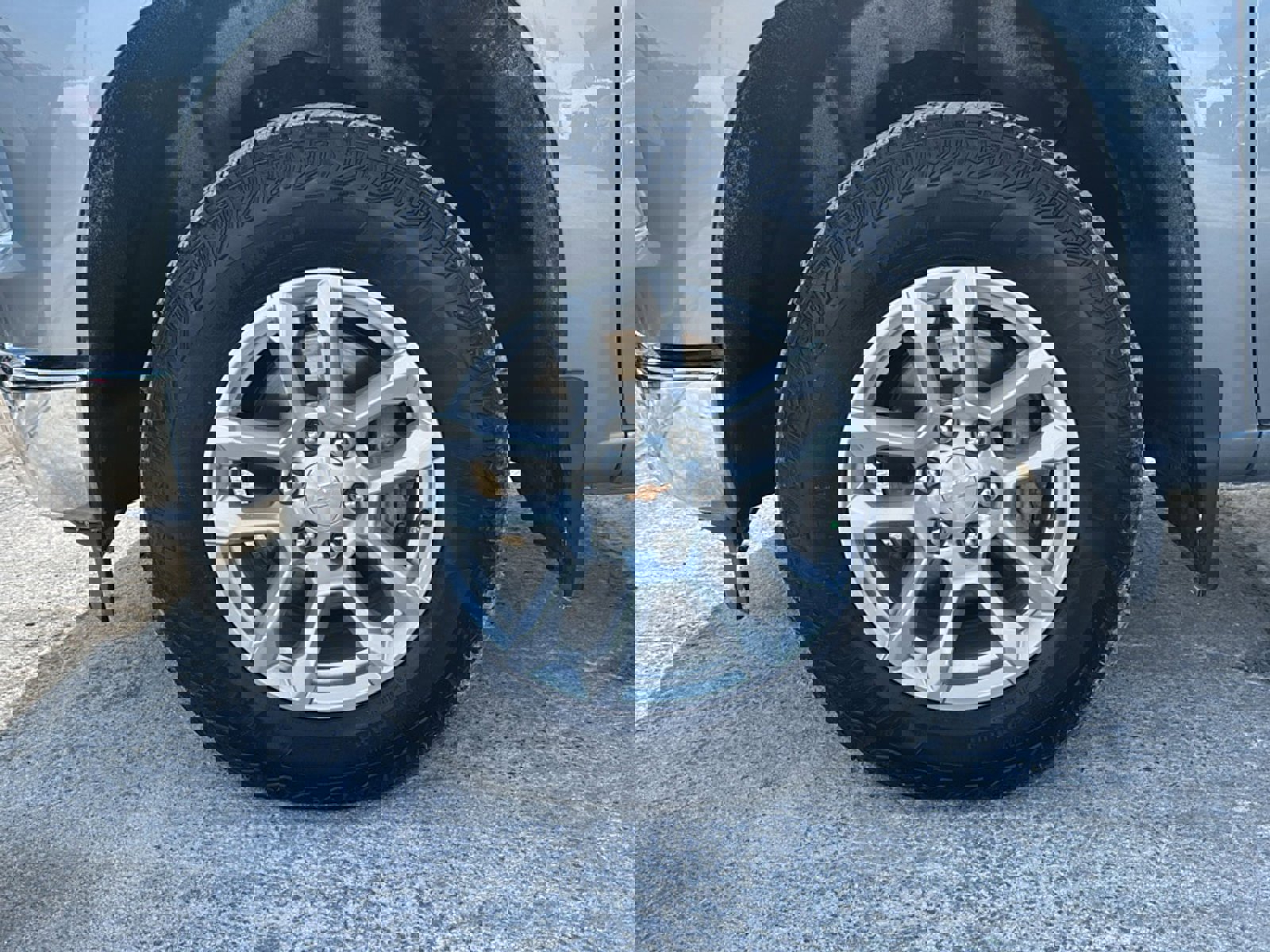 Used 2025 Chevrolet Silverado 1500 LT image 41