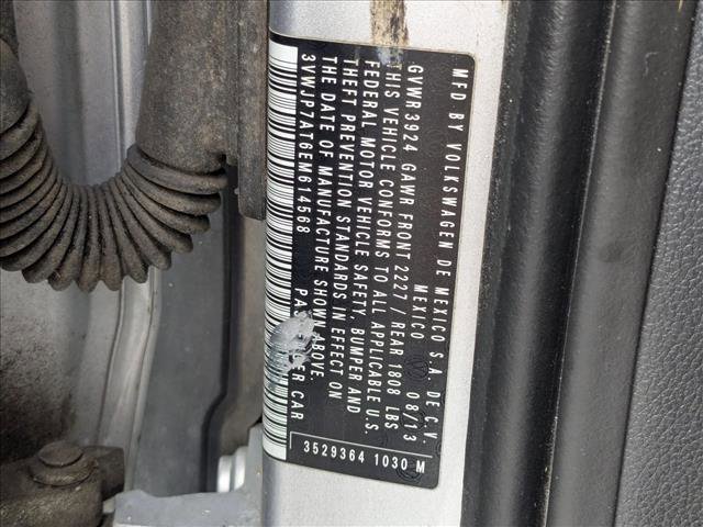 Used 2014 Volkswagen Beetle 2.5 image 22