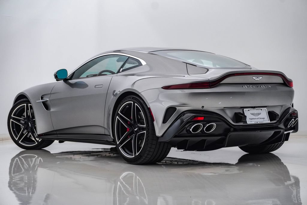 Used 2025 Aston Martin V8 Vantage Roadster RWD image 8
