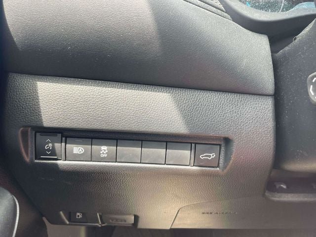 Certified 2023 Toyota Venza LE AWD/4WD image 23