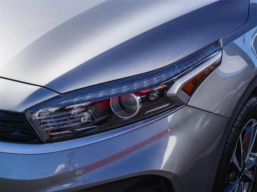 Used 2023 Kia Forte LXS image 5