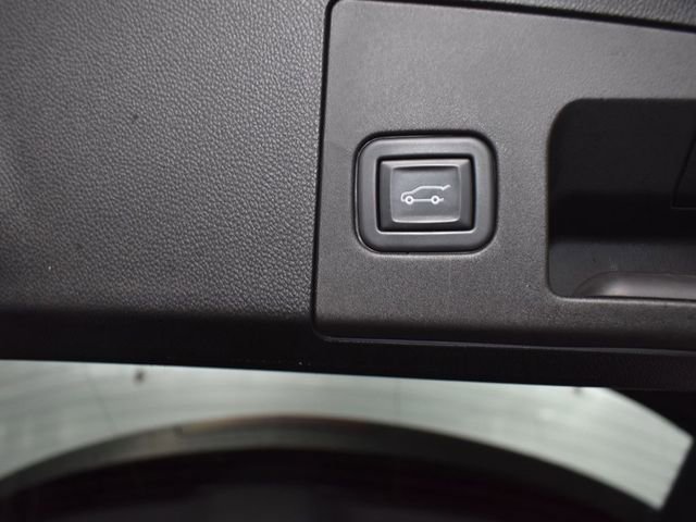 Used 2023 Cadillac XT4 Premium Luxury image 35