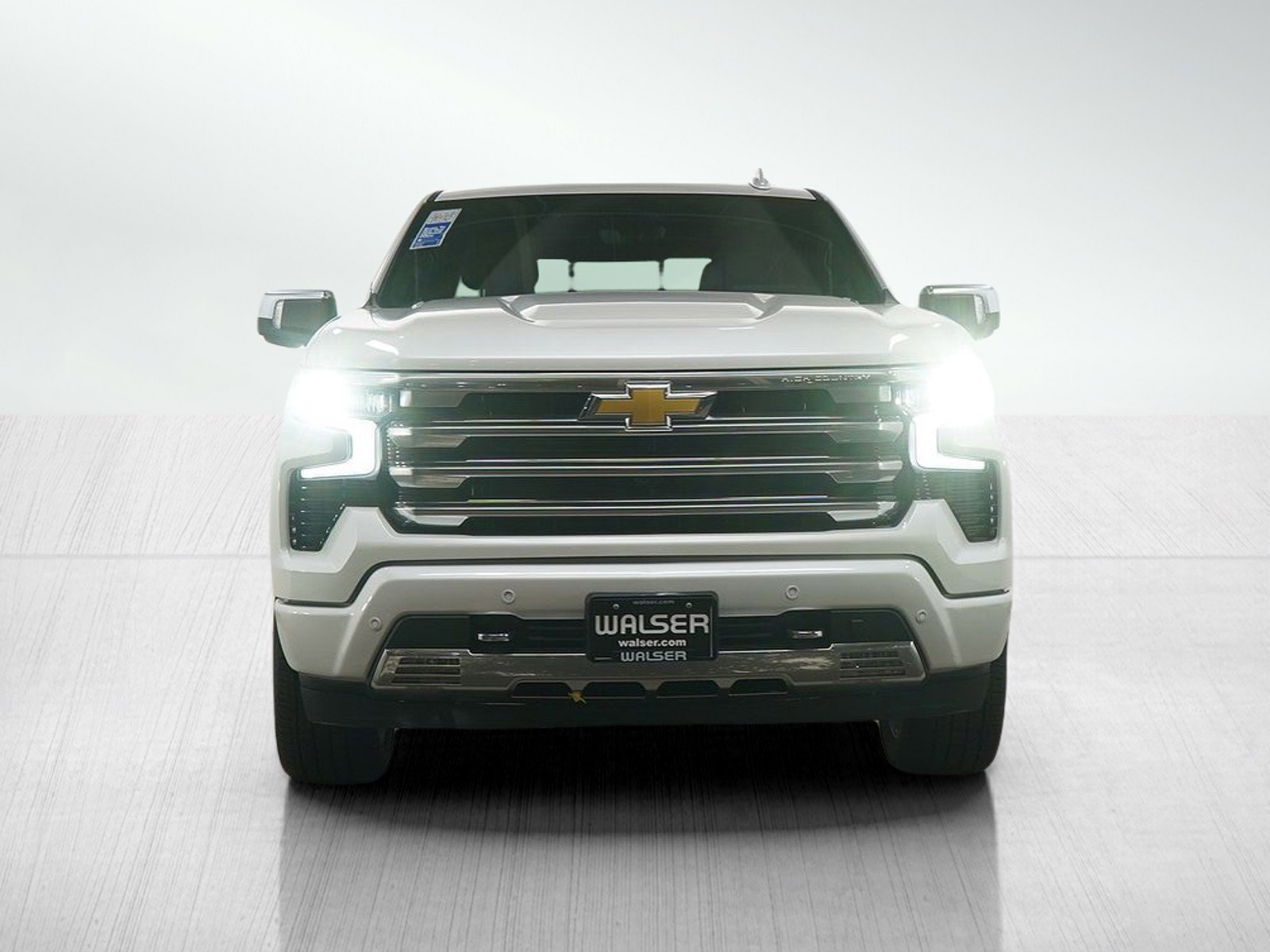 Used 2025 Chevrolet Silverado 1500 High Country image 8