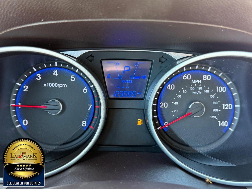 Used 2015 Hyundai Tucson SE AWD/4WD image 12