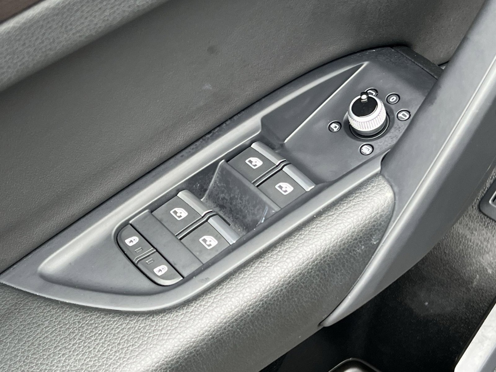 Used 2023 Audi Q5 2.0T Premium w/ Convenience Package AWD/4WD image 13