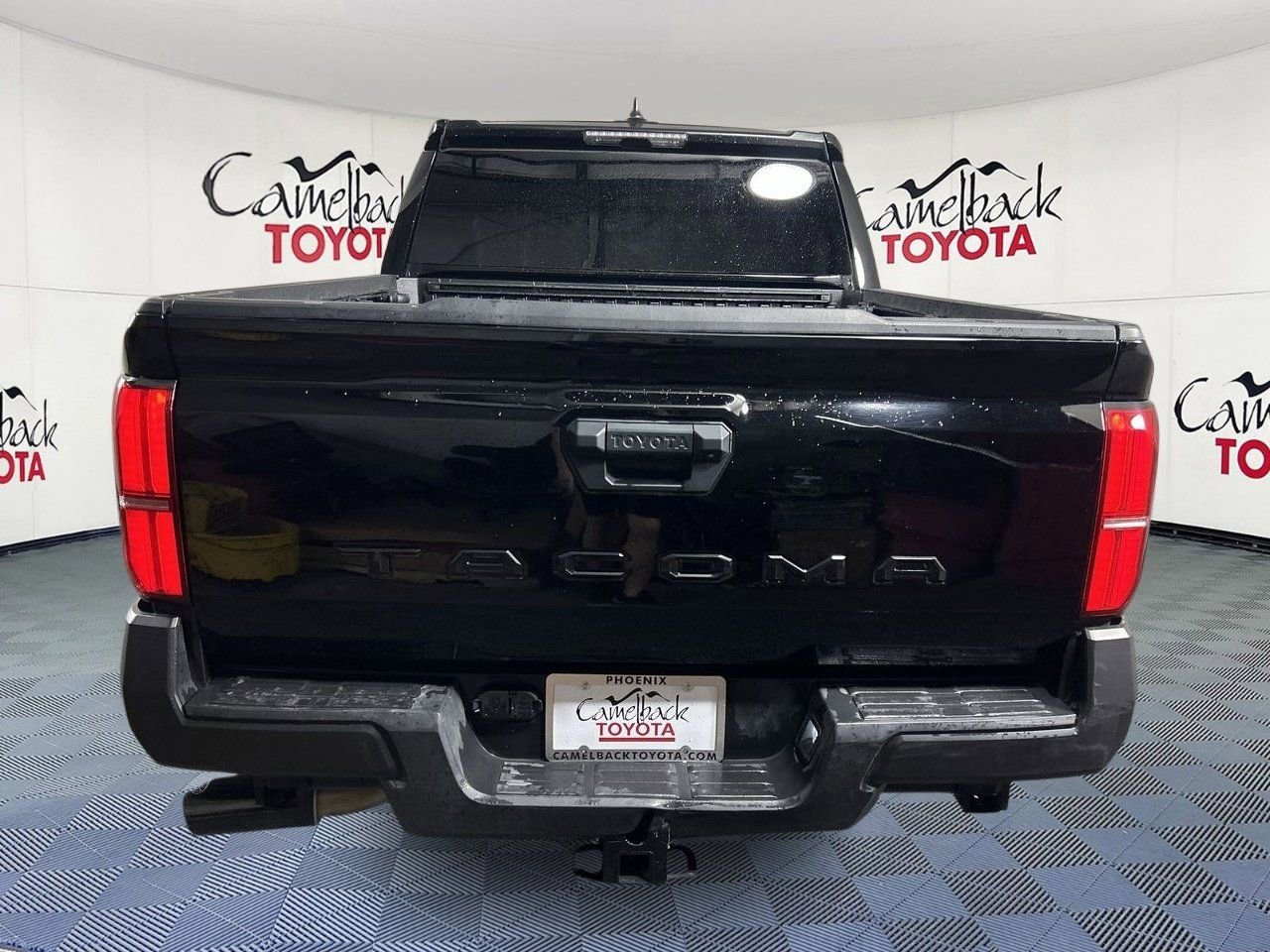 Used 2025 Toyota Tacoma SR image 6