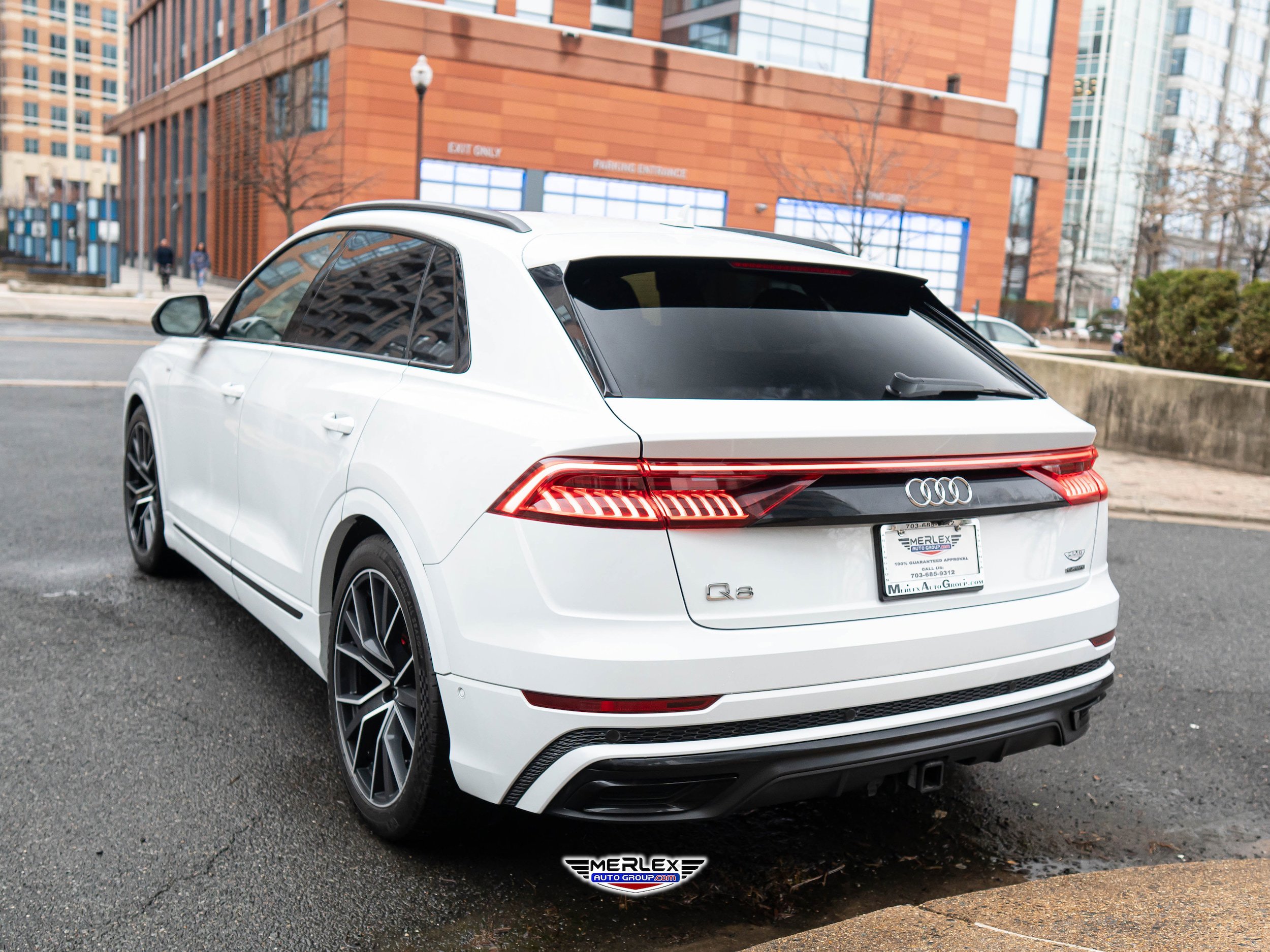 Used 2021 Audi Q8 Prestige w/ Prestige Package AWD/4WD image 5