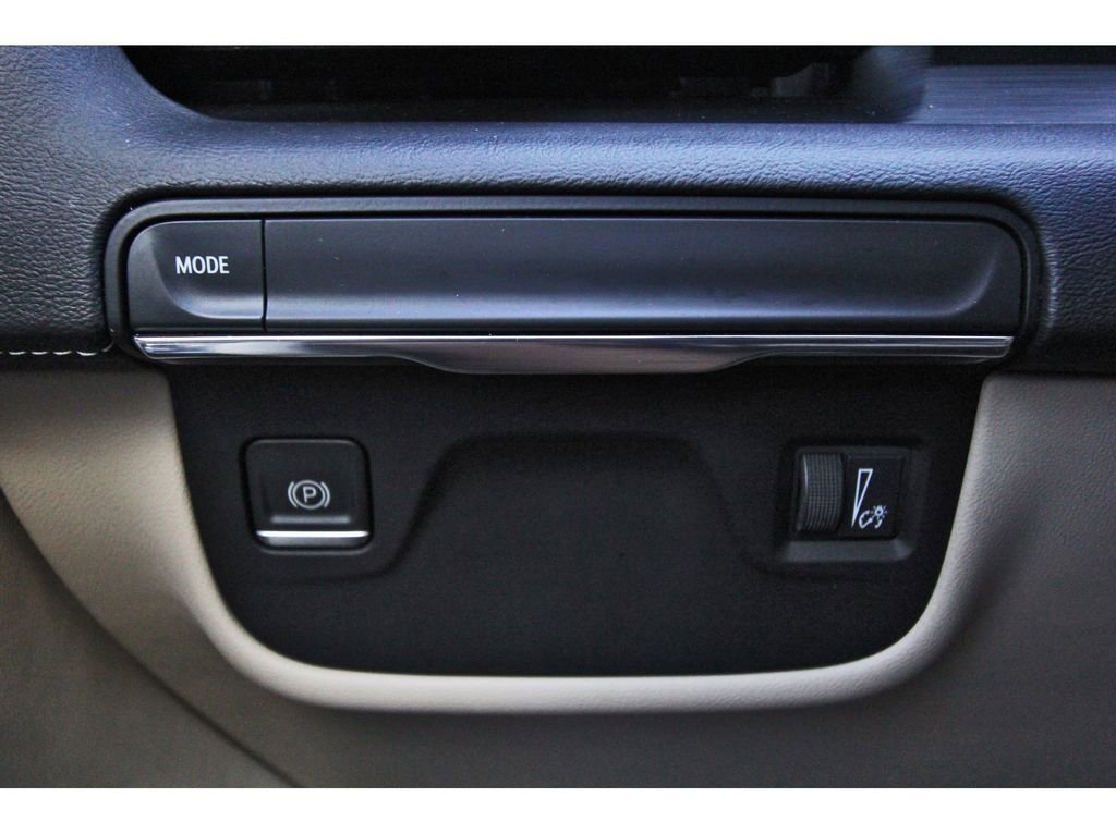 Used 2021 Cadillac Escalade Premium Luxury image 20