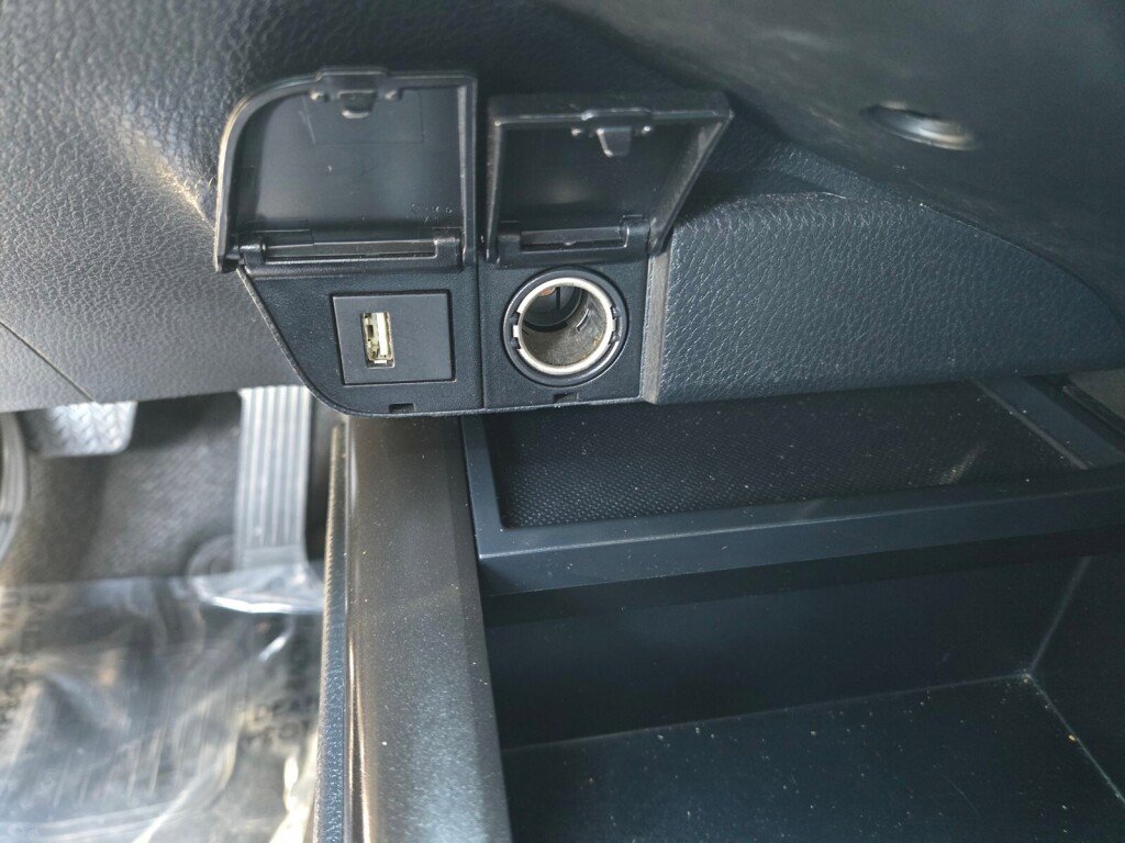 Used 2023 Toyota Camry SE image 18