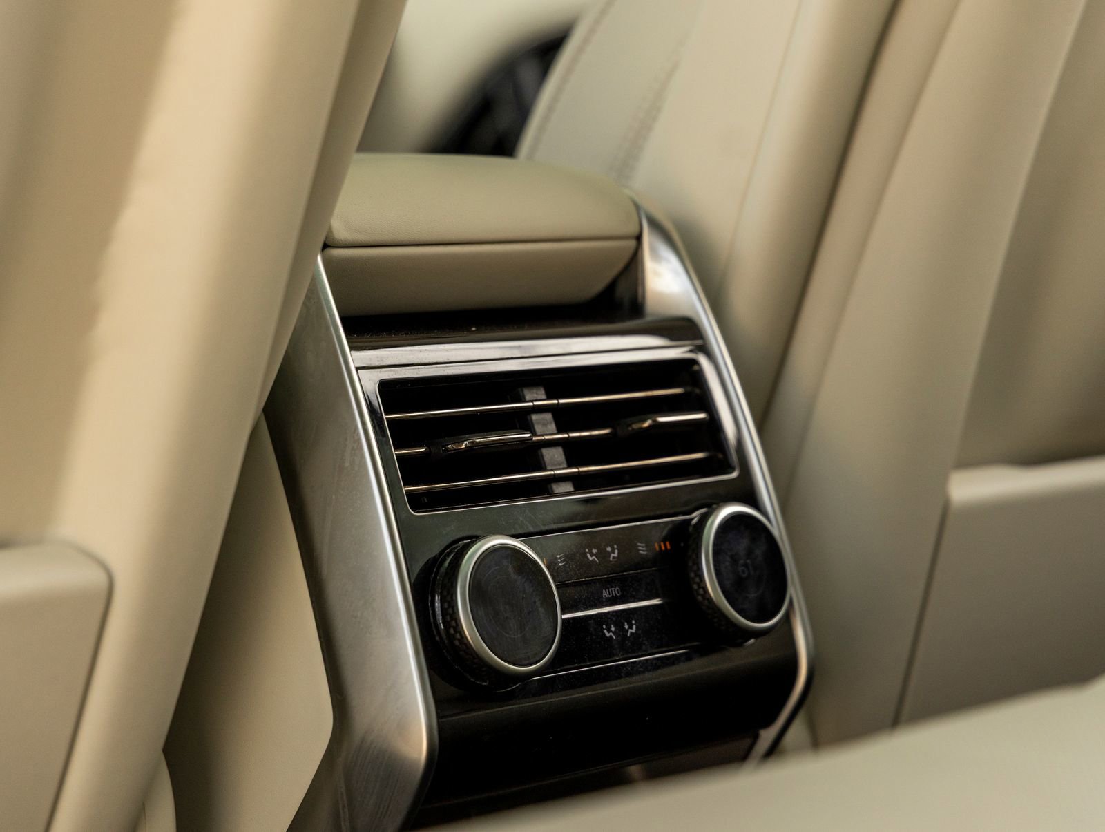 Used 2023 Land Rover Range Rover SE AWD/4WD image 35