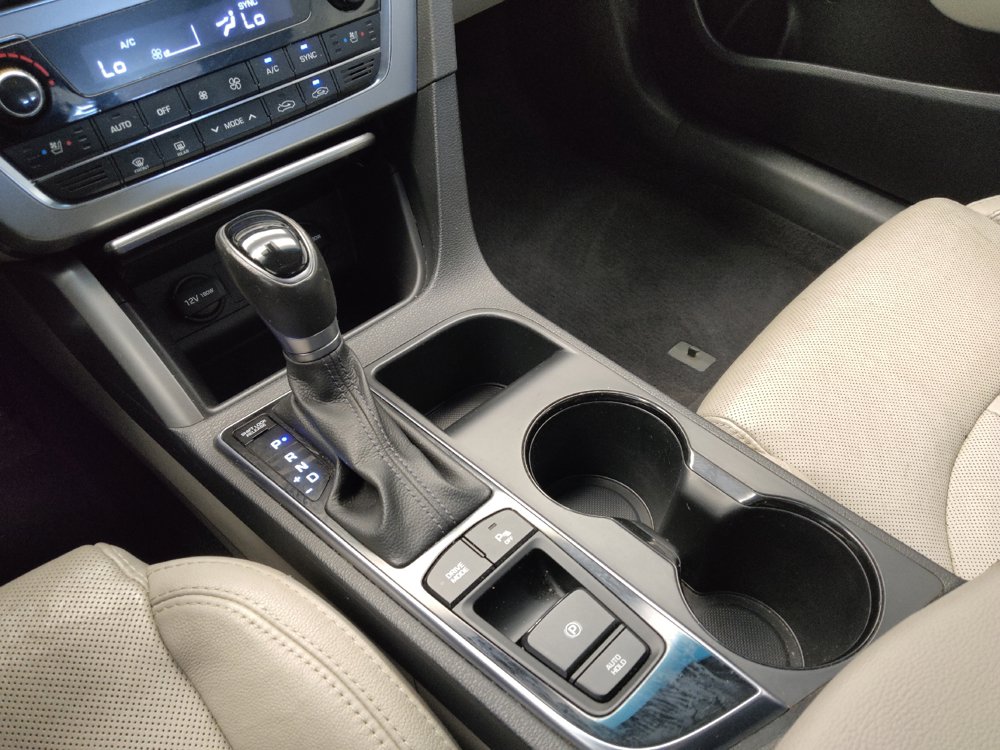 Used 2017 Hyundai Sonata Limited w/ Ultimate Package 04 FWD image 26