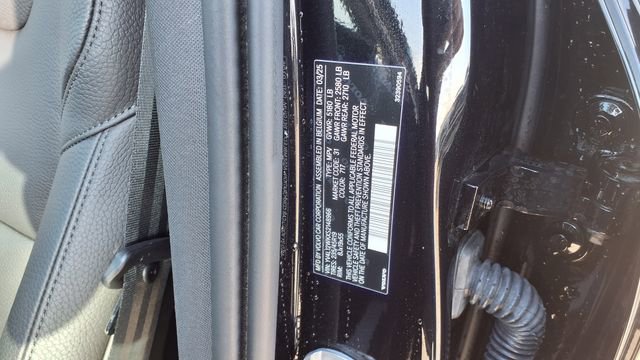 Certified 2025 Volvo V60 B5 Cross Country Plus AWD/4WD image 31