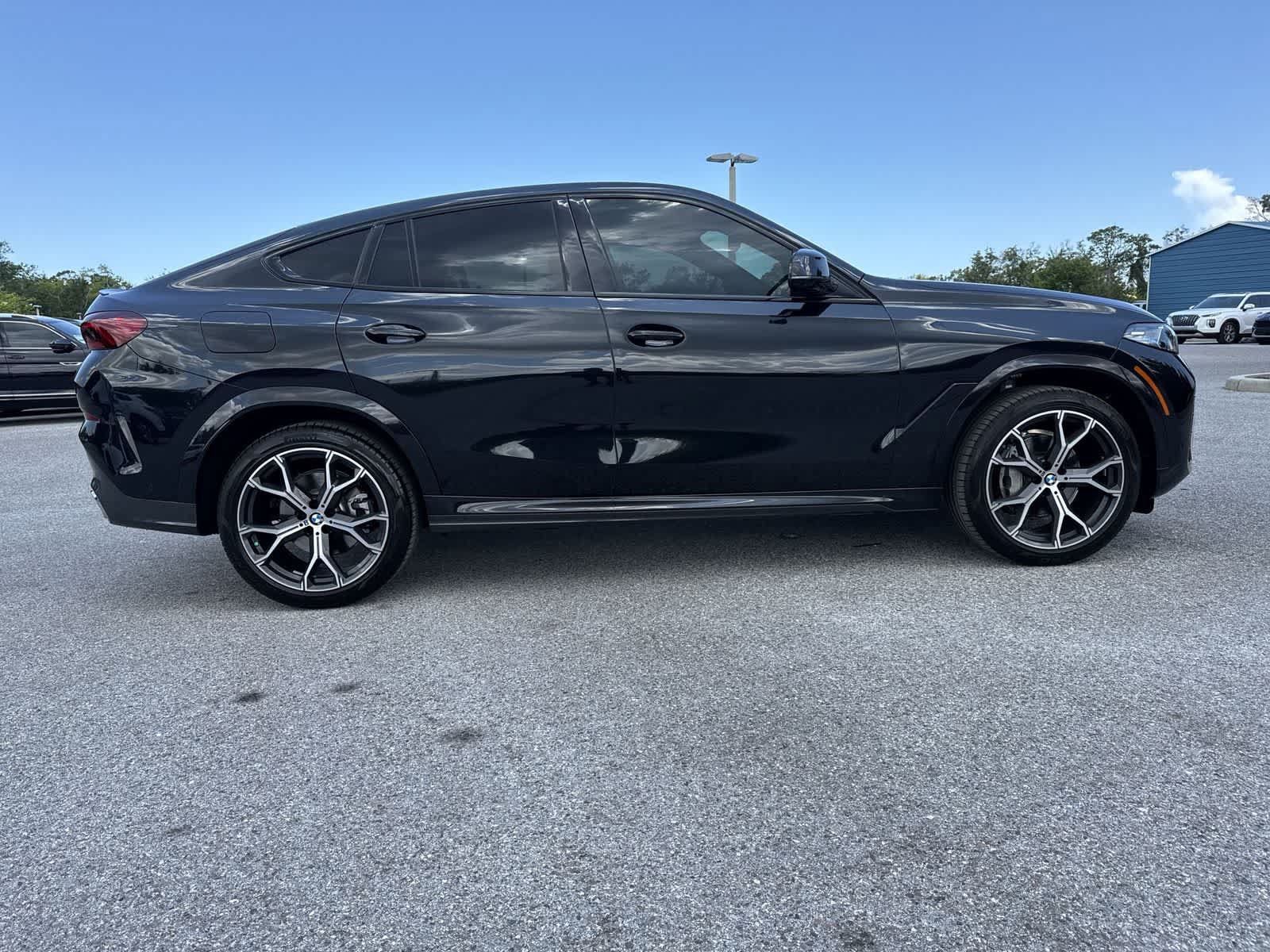 Used 2026 BMW X6 xDrive40i AWD/4WD image 7