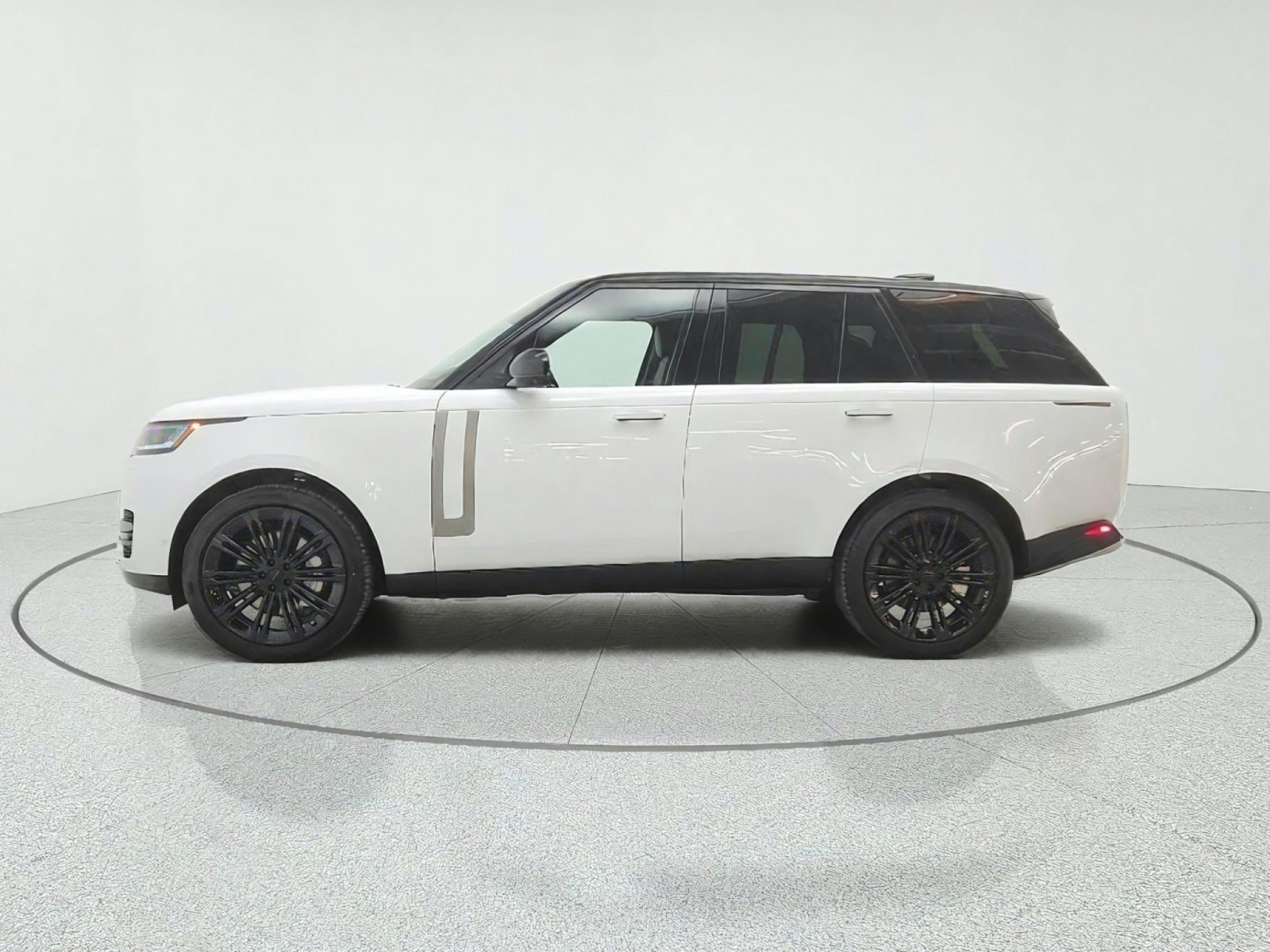 Used 2026 Land Rover Range Rover SE AWD/4WD image 8