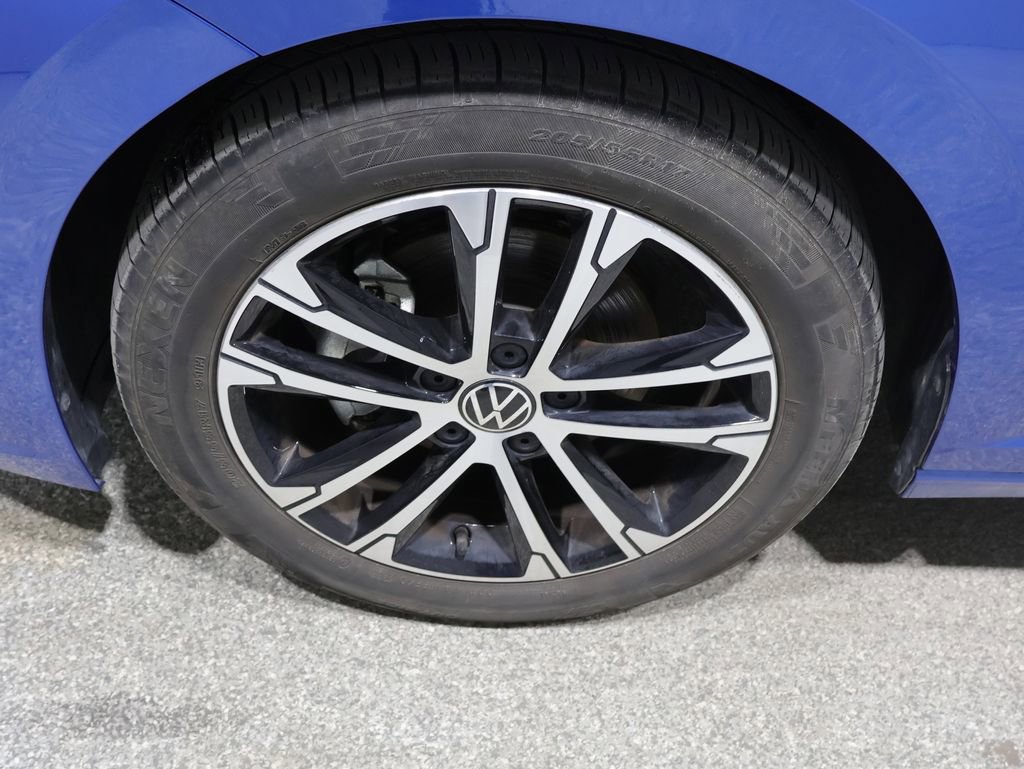 Used 2024 Volkswagen Jetta Sport image 18