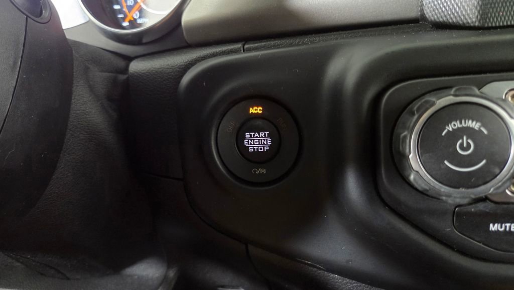 Used 2021 Jeep Wrangler Unlimited Sport AWD/4WD image 22