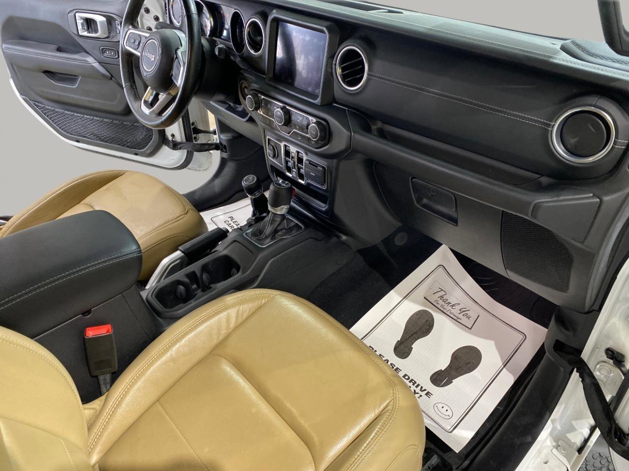 Used 2019 Jeep Wrangler Unlimited Sahara image 23