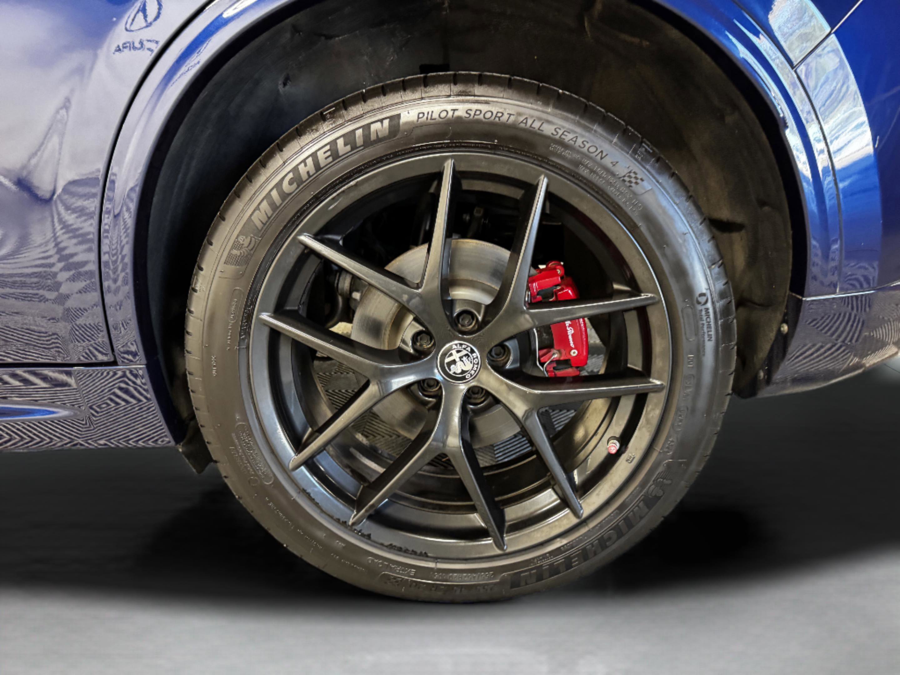 Used 2020 Alfa Romeo Stelvio Ti w/ Nero Edizione image 45