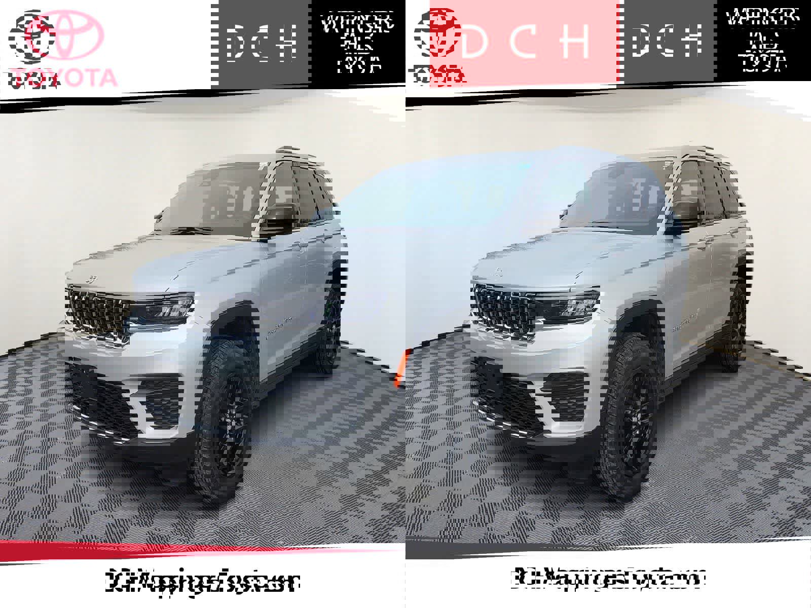 Used 2025 Jeep Grand Cherokee Laredo X w/ Luxury Tech Group I image 1