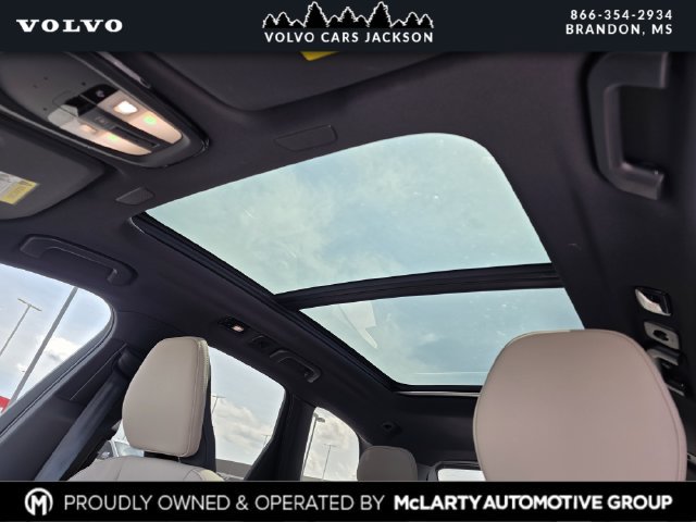 New 2026 Volvo XC60 B5 Plus w/ Protection Package Premier AWD/4WD image 18