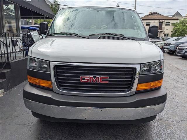 Used 2024 GMC Savana 2500 w/ Driver Convenience Package image 7