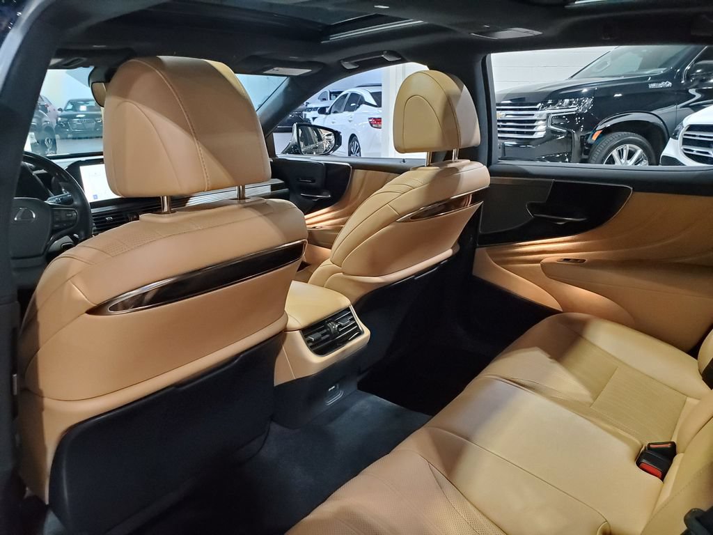 Used 2023 Lexus LS 500 w/ Interior Upgrade Package RWD image 24