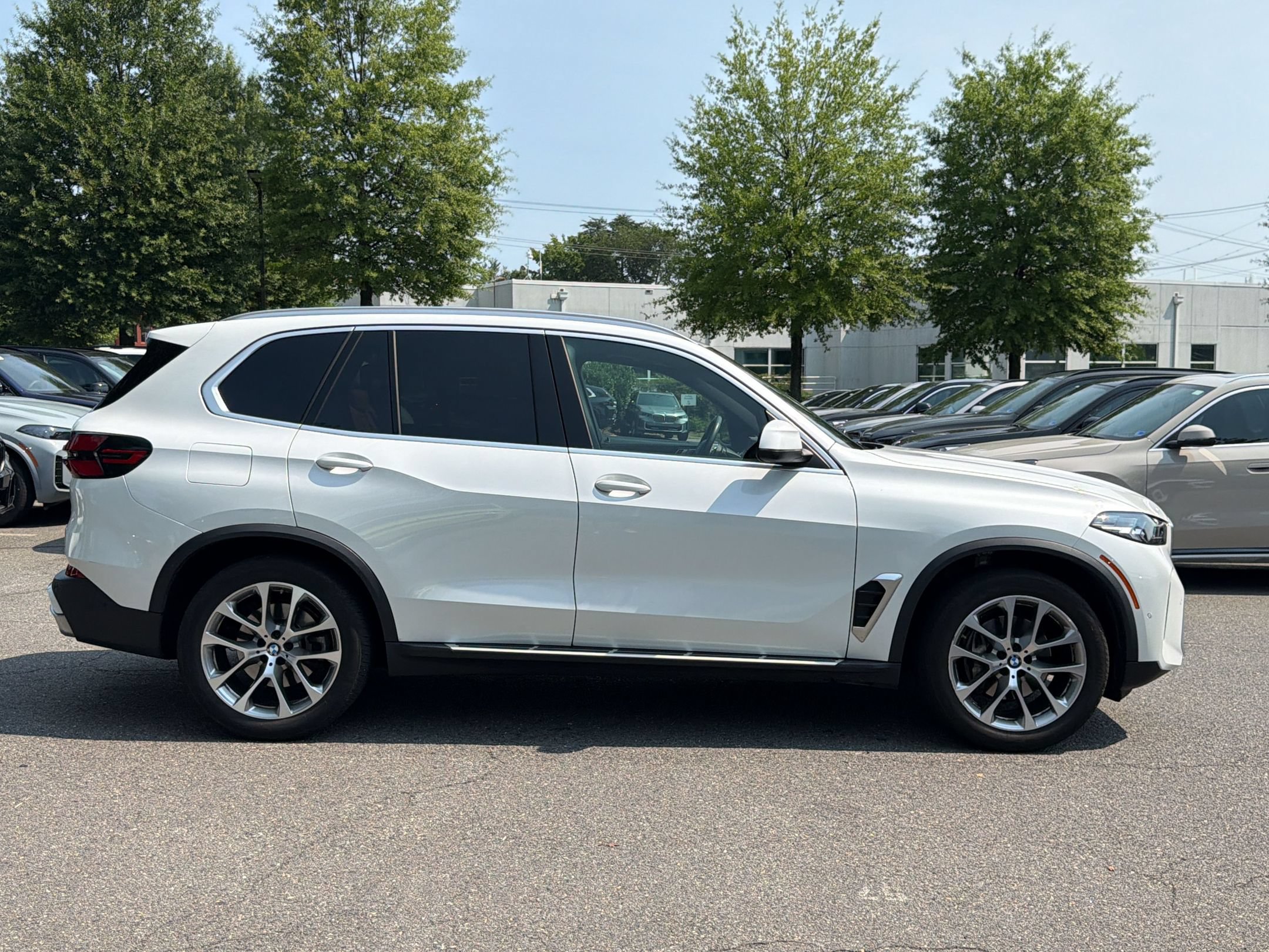 Certified 2024 BMW X5 xDrive40i AWD/4WD image 8