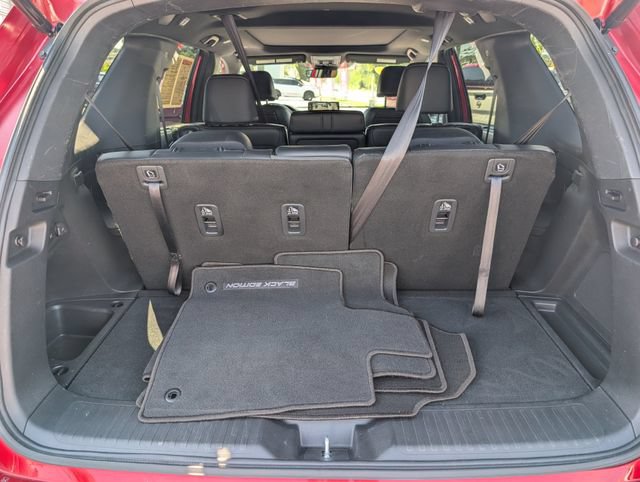 Used 2025 Honda Pilot Black Edition image 14