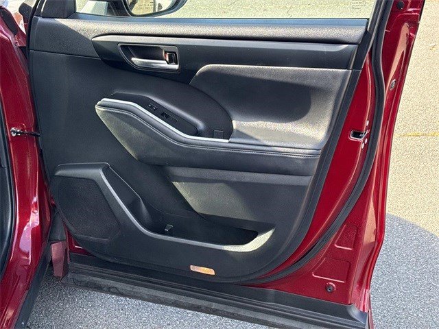 Used 2022 Toyota Highlander XSE image 8