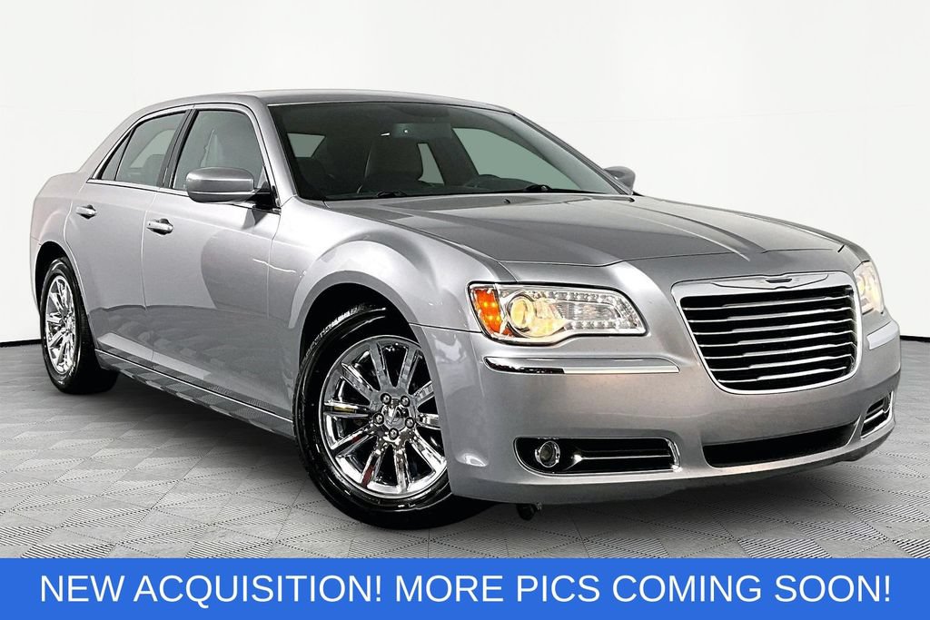 Used 2014 Chrysler 300 w/ Driver Convenience Group RWD image 1